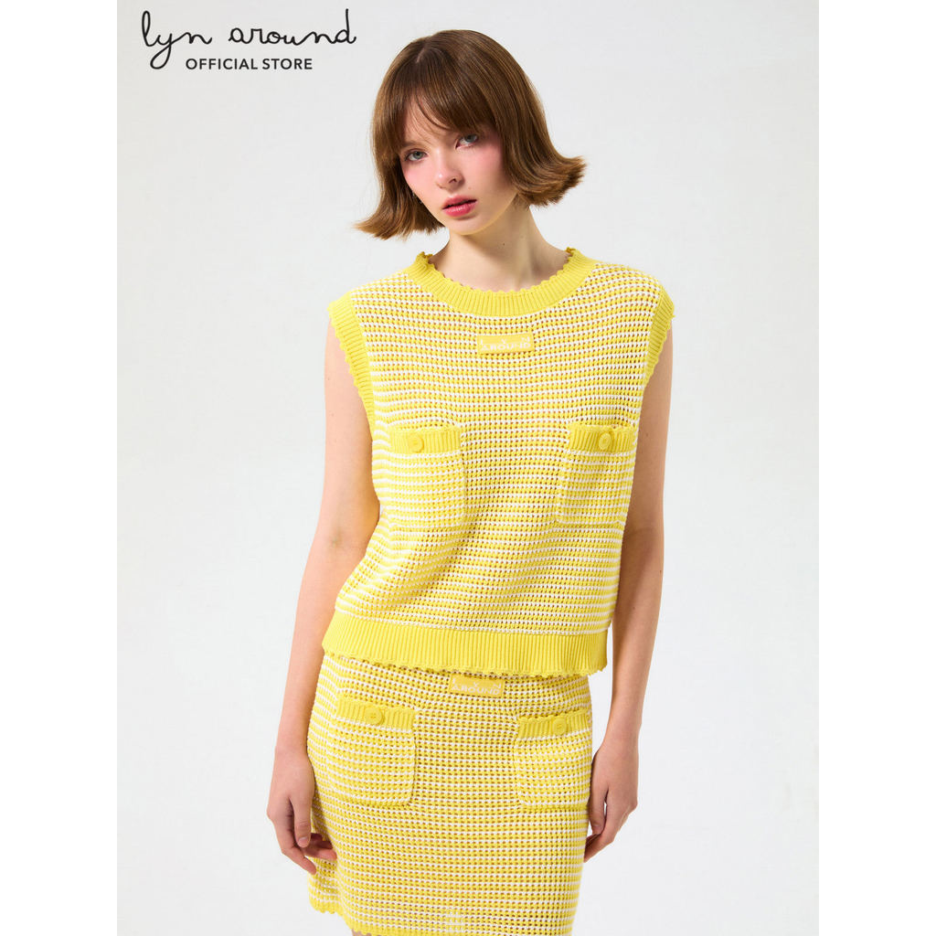 Lyn around - เสื้อถักโครเช่ต์แต่งขอบลอน คอลเลกชัน Blossom Elegance (A26CGWB051)