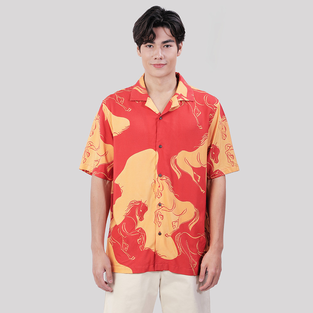 John Henry เสื้อเชิ้ตฮาวายผู้ชายแขนสั้น ทรงใส่สบาย รุ่น JH S126MSSRL03 - สีแดง