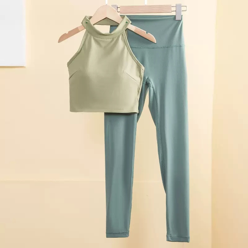 L.CIRCLEชุดโยคะกีฬาสําหรับผู้หญิงสวมเสื้อชั้นในคงที่คอสูงและกางเกงออกกําลังกายเอวสูง