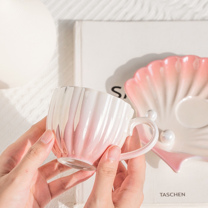 แก้วกาแฟเปลือกหอยมุกสไตล์ยุโรปสร้างสรรค์ถ้วยกาแฟจานรองถ้วยเซรามิกของขวัญinsชุดน้ำชายามบ่าย