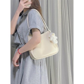 กระเป๋าสะพายไหล่ ทรงโท้ท ขนาดใหญ่ จุของได้เยอะ เข้ากับทุกการ…