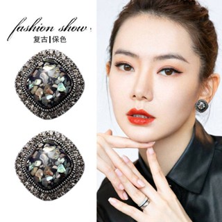 European and American baroque earrings, womens high-end sense vintage stud earrings, Korean personality, exaggerated temperament, pattern earrings, earrings