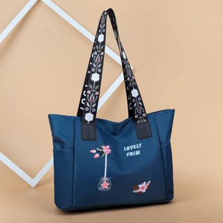 Backpack: new embroidered shoulder bag, waterproof canvas tote bag, lightweight tote bag