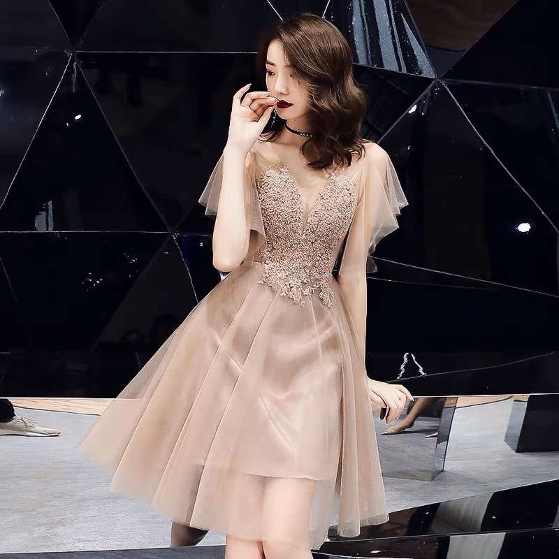 กระโปรงสั้นLXLขนาดกลางขนาดใหญ่จัดเลี้ยงNobleอารมณ์ผ้ากอซVคอภาษาฝรั่งเศสคําวันเกิดFairy Slimmerดูชุดเ