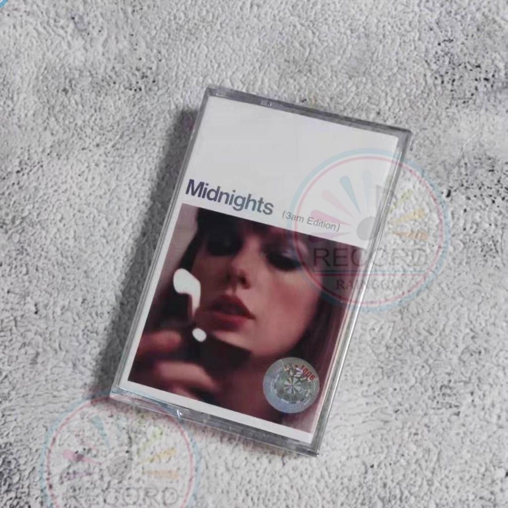 Taylor Swift Midnights Cassette Tape + หนังสือเนื้อเพลงฉบับสะสม