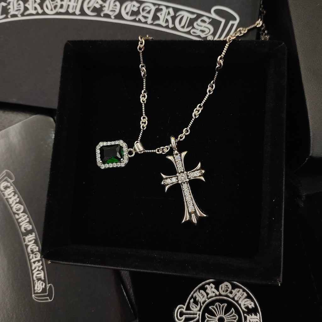 CHROME HEARTS สร้อยคอเงิน 925 พร้อมจี้ไม้กางเขน สีเขียว