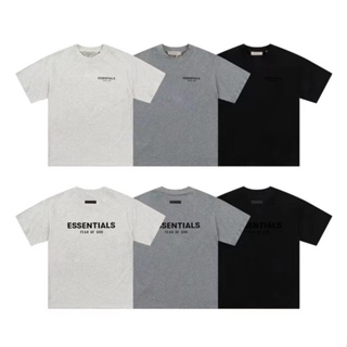 พร้อมส่ง เสื้อยืดคอกลม แขนสั้น พิมพ์ลายตัวอักษร FOG FEAR OF GOD ESSENTIALS ขนาดเล็ก สําหรับผู้หญิง