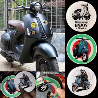 สติกเกอร์สะท้อนแสง แบบแม่เหล็ก ลายโลโก้ Vespa สําหรับติดตกแต่งรถมอเตอร์ไซค์ [พร้อมส่ง]