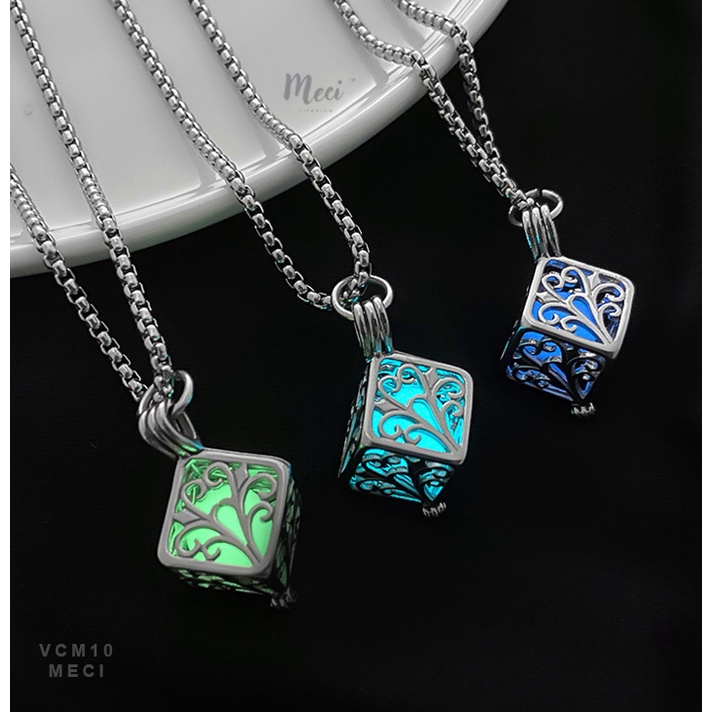 สร้อยคอและสร้อยคอไทเทเนียมสแตนเลสเรืองแสงสไตล์ ไม่จํากัดเพศ สําหรับผู้ชายและผู้หญิงมีเอกลักษณ์เฉพาะต