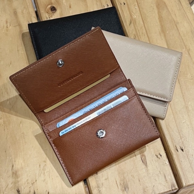 Aiko Mini Wallet - กระเป๋าสตางค์ 2 พับที่เรียบง่ายและกะทัดรัด - ออกแบบโดย Ouithbrand