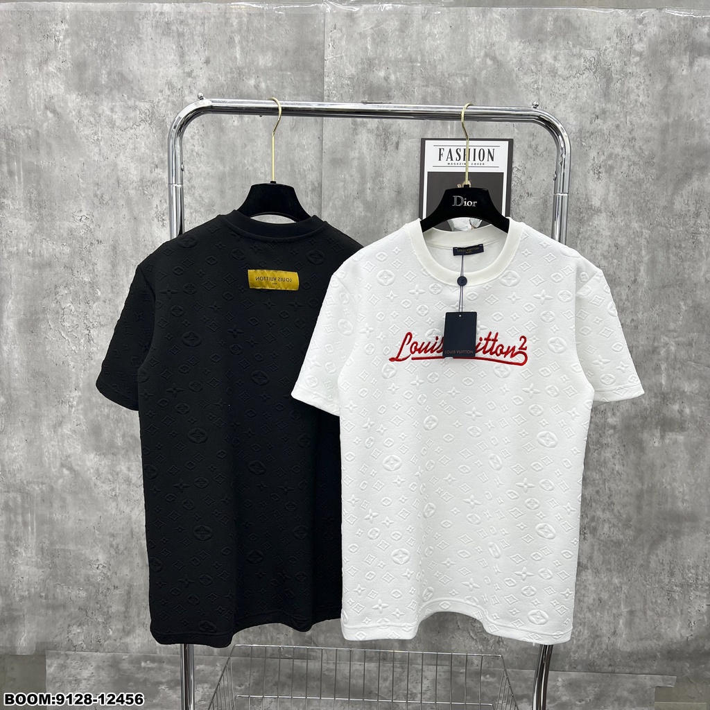 LV เสื้อยืดผู้ชาย เลเวล เสื้อยืดลายนูนคุณภาพสูงสําหรับผู้ชายและผู้หญิงง่ายต่อการพิกัด