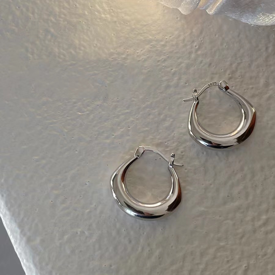 💕การจัดส่งที่รวดเร็ว 💕ต่างหูห่วงเงิน 925 ทรงกลม เรียบง่าย ไฮเอนด์ แฟชั่นสําหรับผู้หญิง - รูปที่ 7