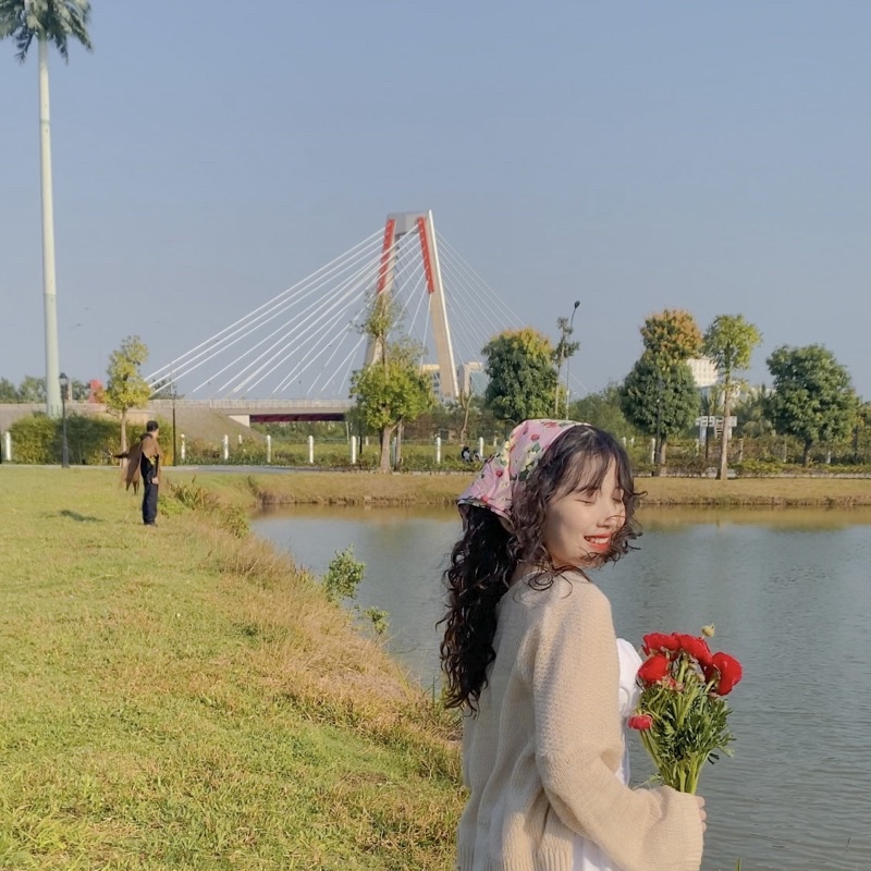 PINK STRAWBERRY BADANA HEAD SCARF
