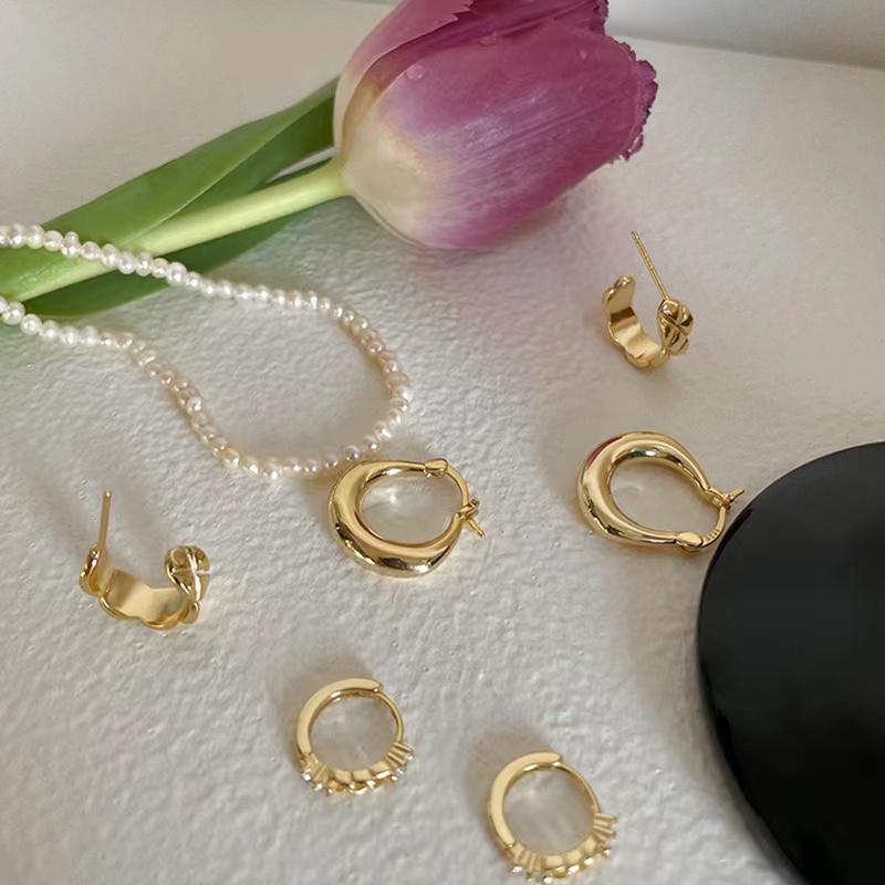 💕การจัดส่งที่รวดเร็ว 💕ต่างหูห่วงเงิน 925 ทรงกลม เรียบง่าย ไฮเอนด์ แฟชั่นสําหรับผู้หญิง - รูปที่ 4