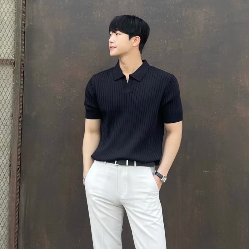 ใส่ถนนสไตล์เรียบง่ายระดับไฮเอนด์ผ้าไหมน้ําแข็งแขนสั้นเสื้อโปโลฤดูร้อนบางสบายๆเสื้อยืดผู้ชายเกาหลีเยาวชนหรูหราธุรกิจปกด้านบนเสื้อถัก
