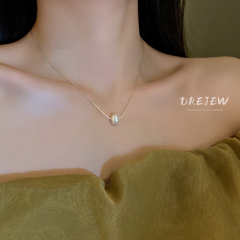 สร้อยคอมุกน้ําจืดแฟชั่นเกาหลีที่เรียบง่ายขนาดเล็กทุกการแข่งขันโซ่กระดูกไหปลาร้าสไตล์อินสร้อยคอออกแบบเฉพาะผู้หญิง