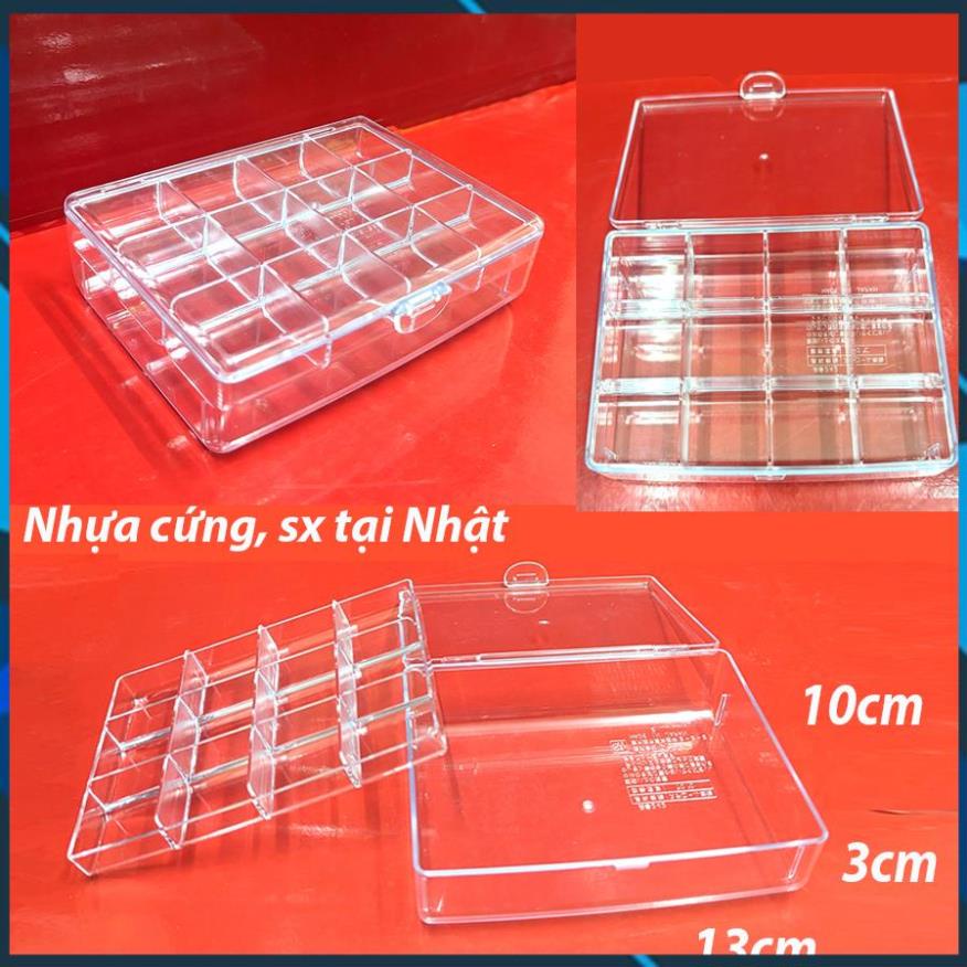 กล่องพลาสติกใส ขนาดเล็ก พร้อมถาดถอดได้ 12 ช่อง ฝาล็อค งานญี่ปุ่น. 13x10x3ซม. ถาด 12,4x9,3x1.8ซม.