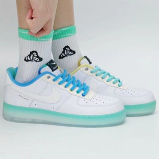 [สีหลัก] Cjj ของแท้ รองเท้าผ้าใบ Air Force 1 Low-Top Air Force No. 1 AF1 ถุงเท้าลูกไม้ สีขาว สีฟ้า อินเทรนด์