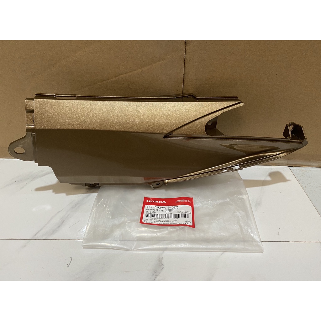 WAVE S110 (2013) ฝาครอบกลางซ้าย แท้ Honda Yellow (64330-KWW-640ZQ)