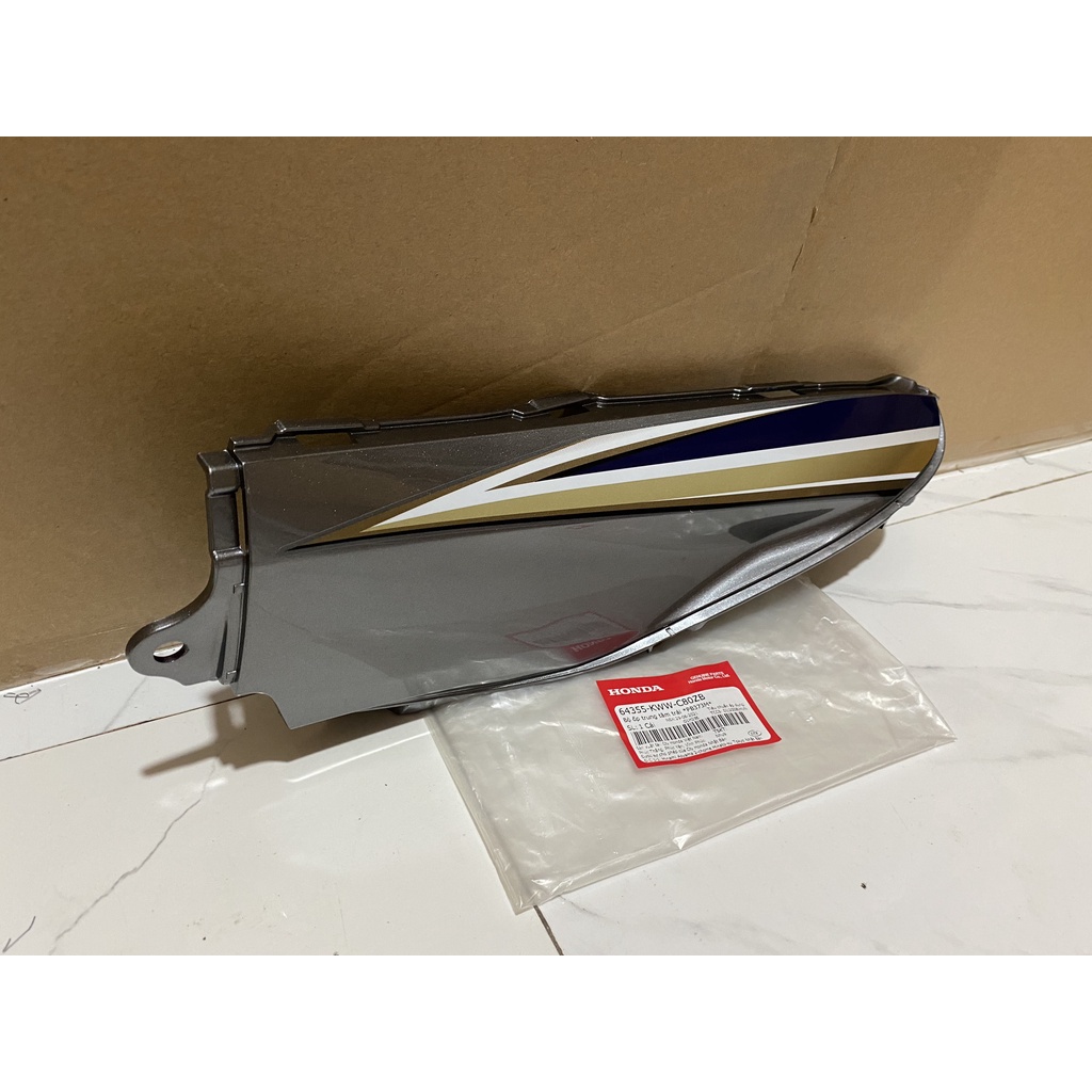 ชุดฝาครอบกลางซ้าย Honda Blue WAVE S110 (2010) แท้ (64355-KWW-C80ZB)