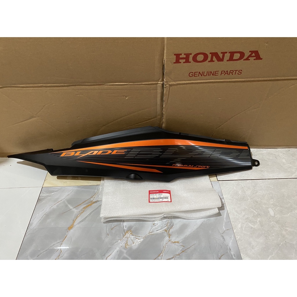 ครอบข้างขวา | ปลอกหุ้มบอดี้เบลด เบอร์ (2015) สีส้ม *YR322C* แท้ Honda (64600-K57-V80ZB)