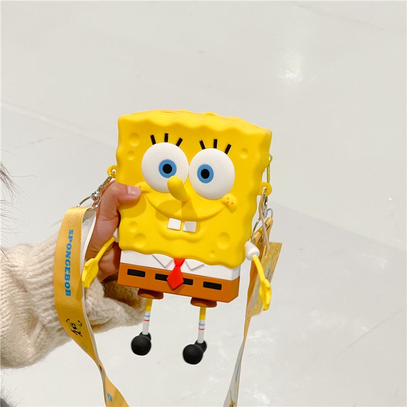 Spongebob squarepants ซิลิโคน zero กระเป๋าสตางค์น่ารักการ์ตูนคนเดี่ยวและ wo海เด็ก包เด็กผู้ชายและผู้หญิงซิลิโคนซิลิโคนซิลิโคนสติกเกอร์ผ้าทราย 可卡通人单肩包8.4