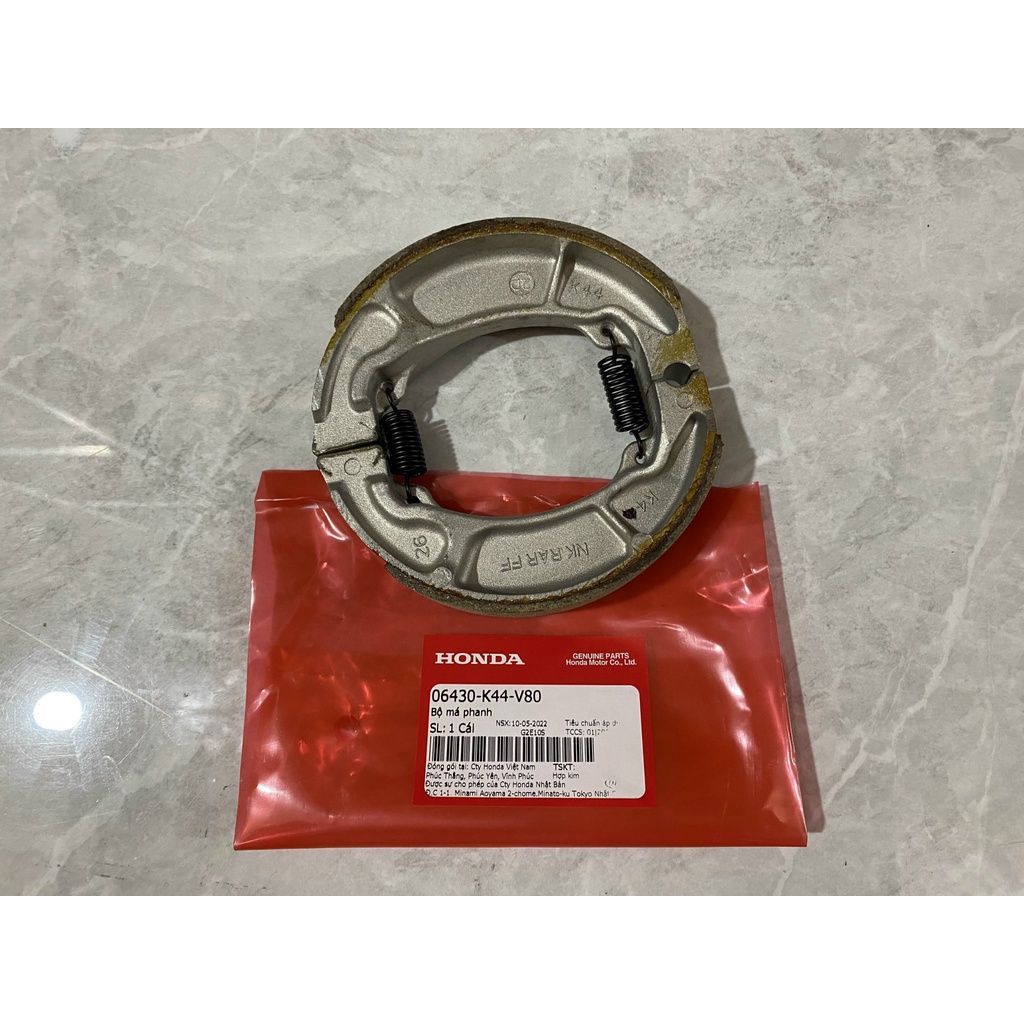 ผ้าเบรคหลัง (ผ้าเบรค) CLICK 110, Air Blade 110/125, Lead 110, SCR, Vision, SH MODE แท้ Honda (06430-