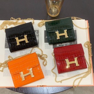 Hermes กระเป๋าสะพายไหล่ ทรงเมสเซนเจอร์ ทรงสี่เหลี่ยม ขนาดเล็ก ลายหนังจระเข้ พร้อมสายสะพาย