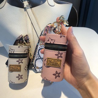 Lv ใหม่ สายตายาว ลิปสติก กระเป๋า จี้ขั้นสูง รถ พวงกุญแจ AirPods หูฟัง เปลือกหอย มัลติฟังก์ชั่น กระเป๋าใส่เหรียญ เครื่องประดับ