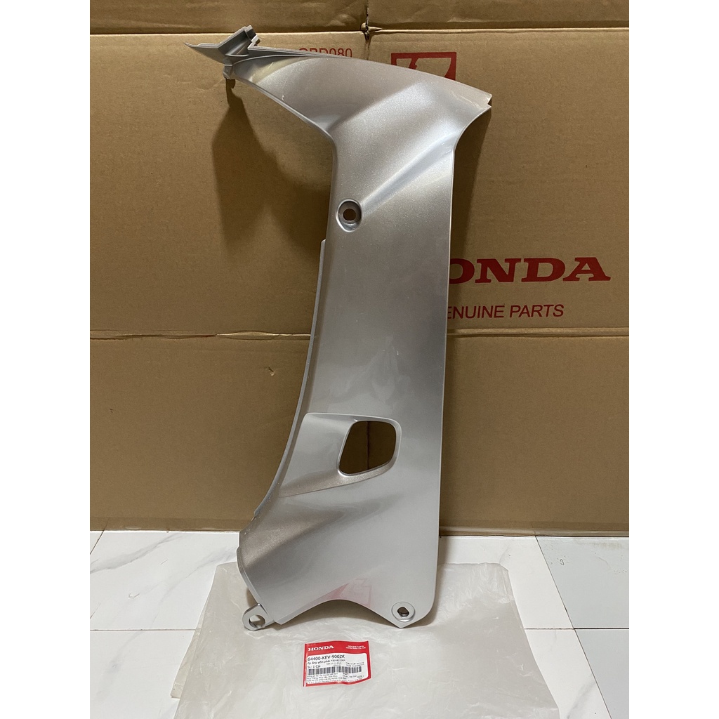ครอบแฟริ่ง Honda Silver แท้ - ปีกตัวในขวา Wave Alpha (2002) (64400-KEV-900ZK)