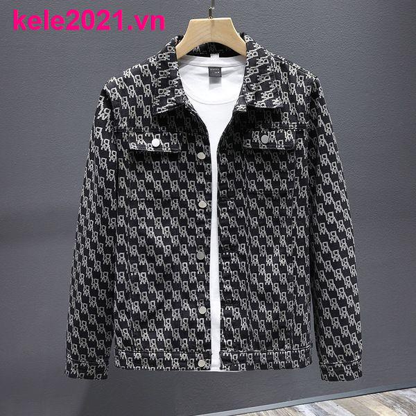 จัดส่งด่วน 24 ชั่วโมง #Designed เสื้อแจ็กเก็ตยีน คอปก พิมพ์ลาย ระดับไฮเอนด์ แฟชั่นฤดูใบไม้ร่วง สําหรับผู้ชาย