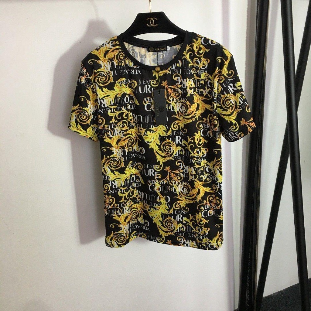 เสื้อยืดแขนสั้นพิมพ์ลายตัวอักษรผู้หญิง Versace (ในสต็อก)