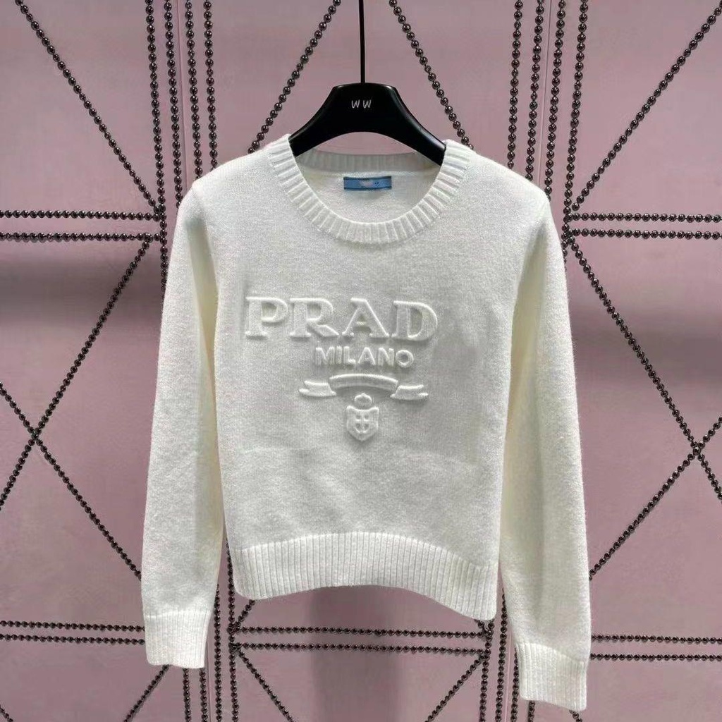 Prada เสื้อกันหนาวแขนยาว คอกลม พิมพ์ลายตัวอักษร ให้ความอบอุ่น สีพื้น แฟชั่นฤดูใบไม้ร่วง และฤดูหนาว