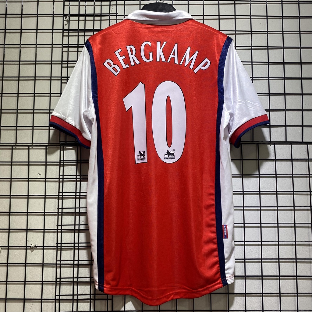 เสื้อฟุตบอลย้อนยุค Arsenal 1998 ใน Bergkamp-10 ผ้าฝ้ายโพลีเอสเตอร์ มีป้ายเดิม