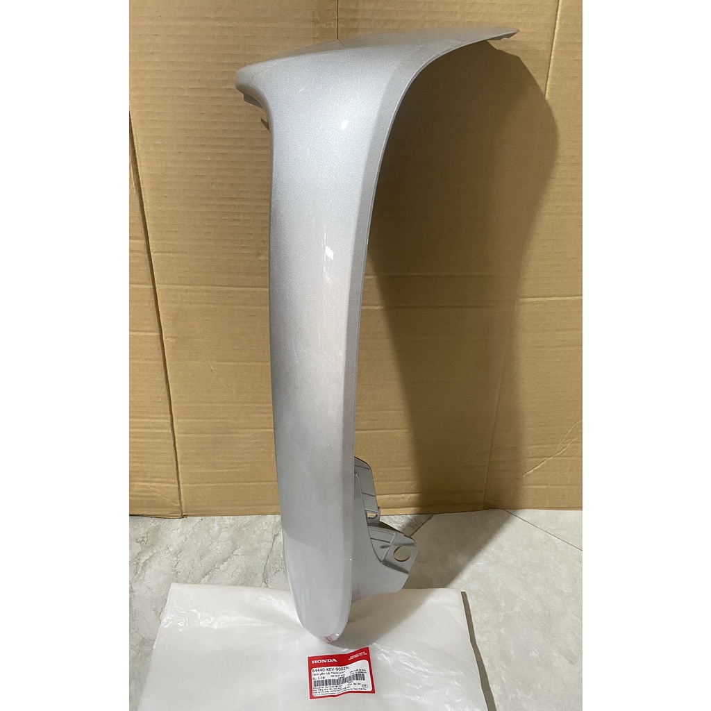 แฟริ่งซ้าย | แฟริ่ง Wave Alpha เก่าสีเงินและสีขาว (64440-KEV-900ZN)