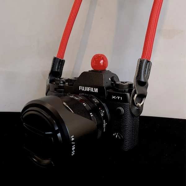 [จัดส่งด่วน] สายคล้องกล้อง Canon m50 รุ่นที่สอง Nikon z30 Fuji xs10xs20 xt30 Cherry Hot Shoe สายรัดข้อมือ