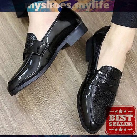 MY SHOES MY LIFE . รองเท้าโลฟเฟอร์ลายนูนสําหรับผู้ชายเข็มขัดหนังแฟชั่นรุ่นใหม่ไปโรงเรียนออกไปข้างนอก