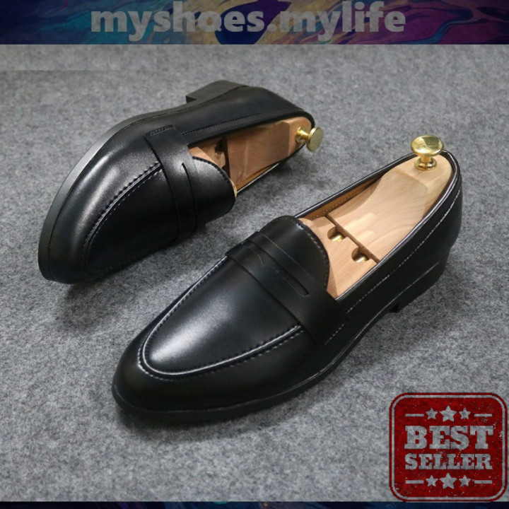 MY SHOES MY LIFE . รองเท้าโลฟเฟอร์สไตล์ตะวันตกสําหรับผู้ชายหนังคุณภาพสูงที่สวยงามพื้นรองเท้าเย็บทนทา