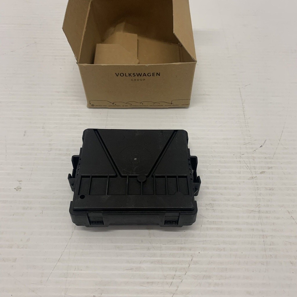 [ของแท้] คอนโทรลเลอร์ประตู AUDI A3 Sportback 8Y 5WA907530เอ็นนิว