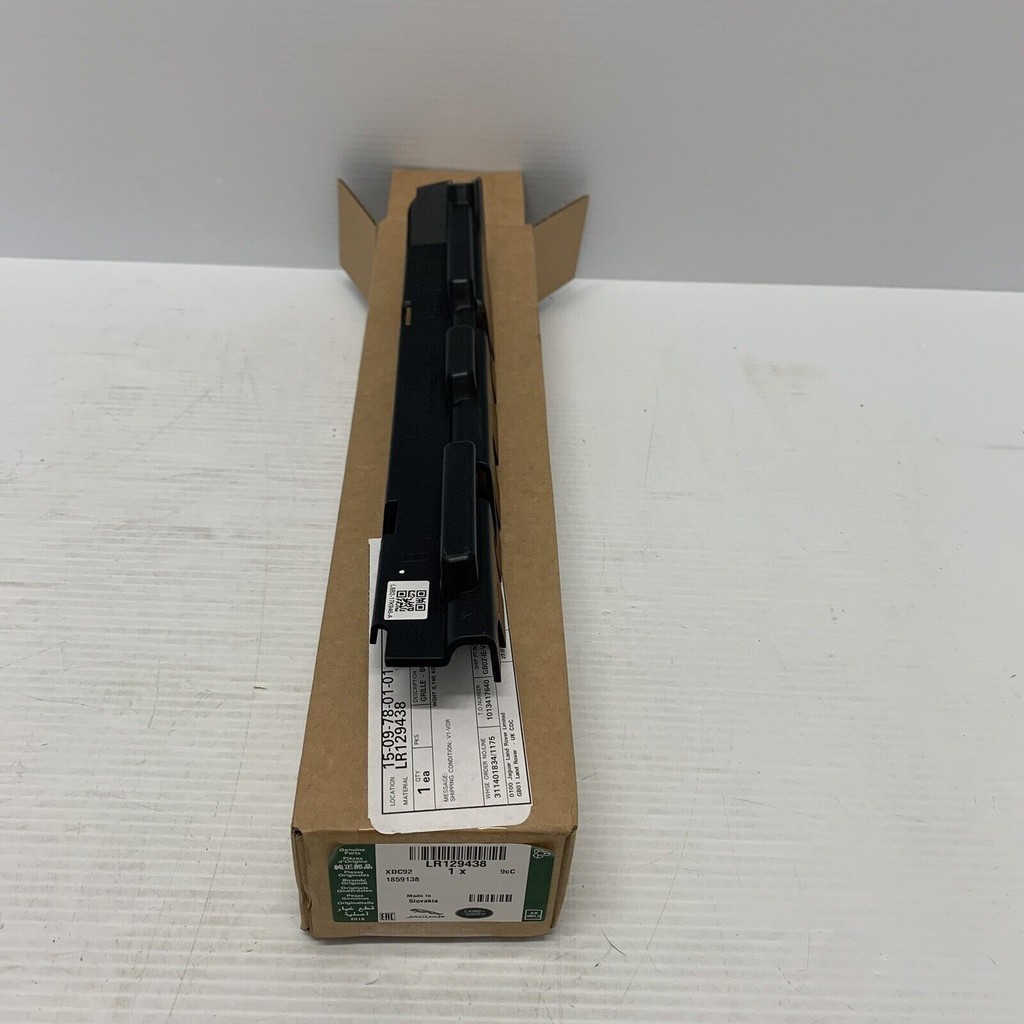 [GENUINE] LAND ROVER DEFENDER L663 LR ตะแกรงกันชนหน้าขวา129438 ใหม่ ใหม่