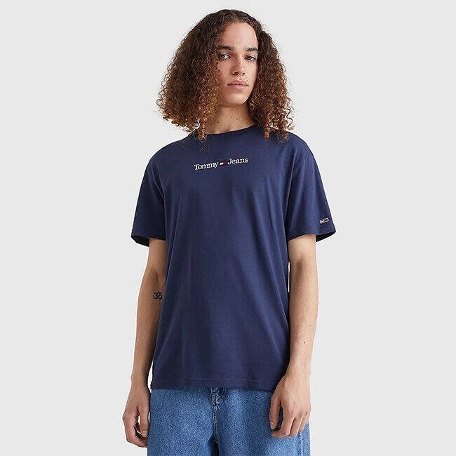 TOMMY HILFIGER - เสื้อยืดแขนสั้นผู้ชาย Tjm Classic Linear Logo Tee DM0DM14984C87