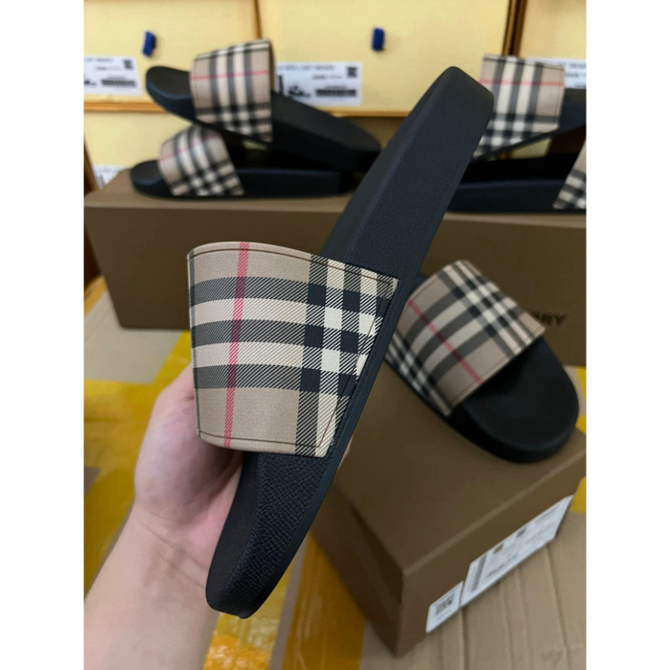 รองเท้าแตะ bbr ผู้ชายคุณภาพสูง รองเท้าแตะผู้ชายลายทางสีเหลืองพร้อม bbr Holltrel พิมพ์ 2024