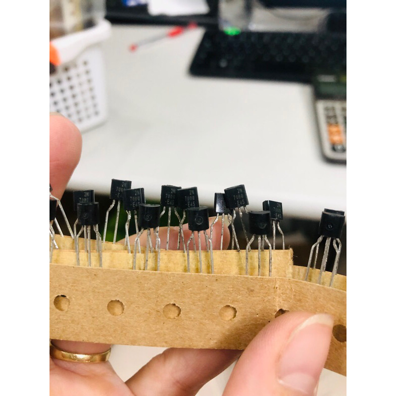 ชุด 5 ชิ้น 2N7000 (ใหญ่ 92)