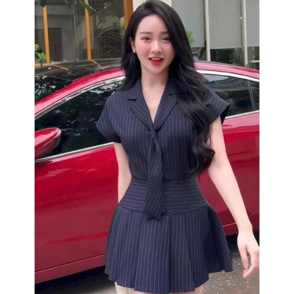 [ของขวัญผูกผม]กระโปรงสั้นจับจีบคอปกเสื้อเชิ้ตแขนสั้นลายทางสีฟ้าสไตล์วัยรุ่นและหรูหรา 1DTS2