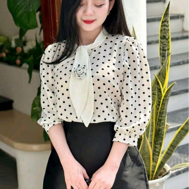 เสื้อคอปกผูกโบว์ลายดอกไม้ลายจุดสด สินค้าก่อสร้างแท้ loan1 _{MON SHOP}