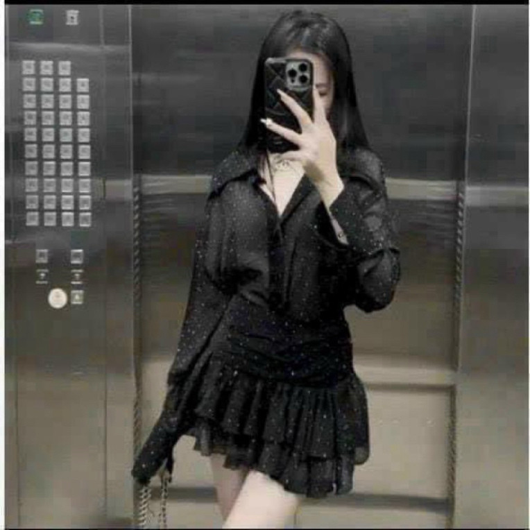 ชุด เดรสเชิ้ต พลอยเทียม เต็มรูปแบบและกระโปรงบานที่สามารถใส่ได้สองสไตล์ของ การควบคุมคุณภาพ เสื้อเชิ้ตแขนยาวหลวม สีเดียวกัน