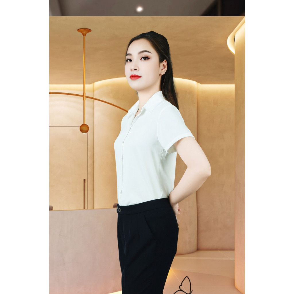 เสื้อเชิ้ตแขนสั้นผ้าไหมสีขาวคอปกเยอรมันเล็กและแขนกลม ADV1723LTR