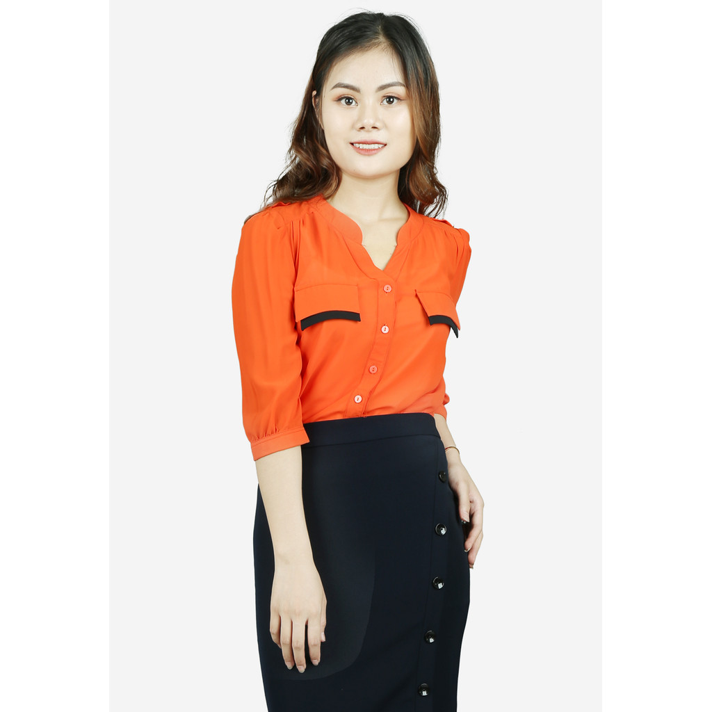 เสื้อชีฟองสีส้มแขนยาว คอปกรถไฟ แต่งสีดํา กระเป๋าแขน ADX2181CA