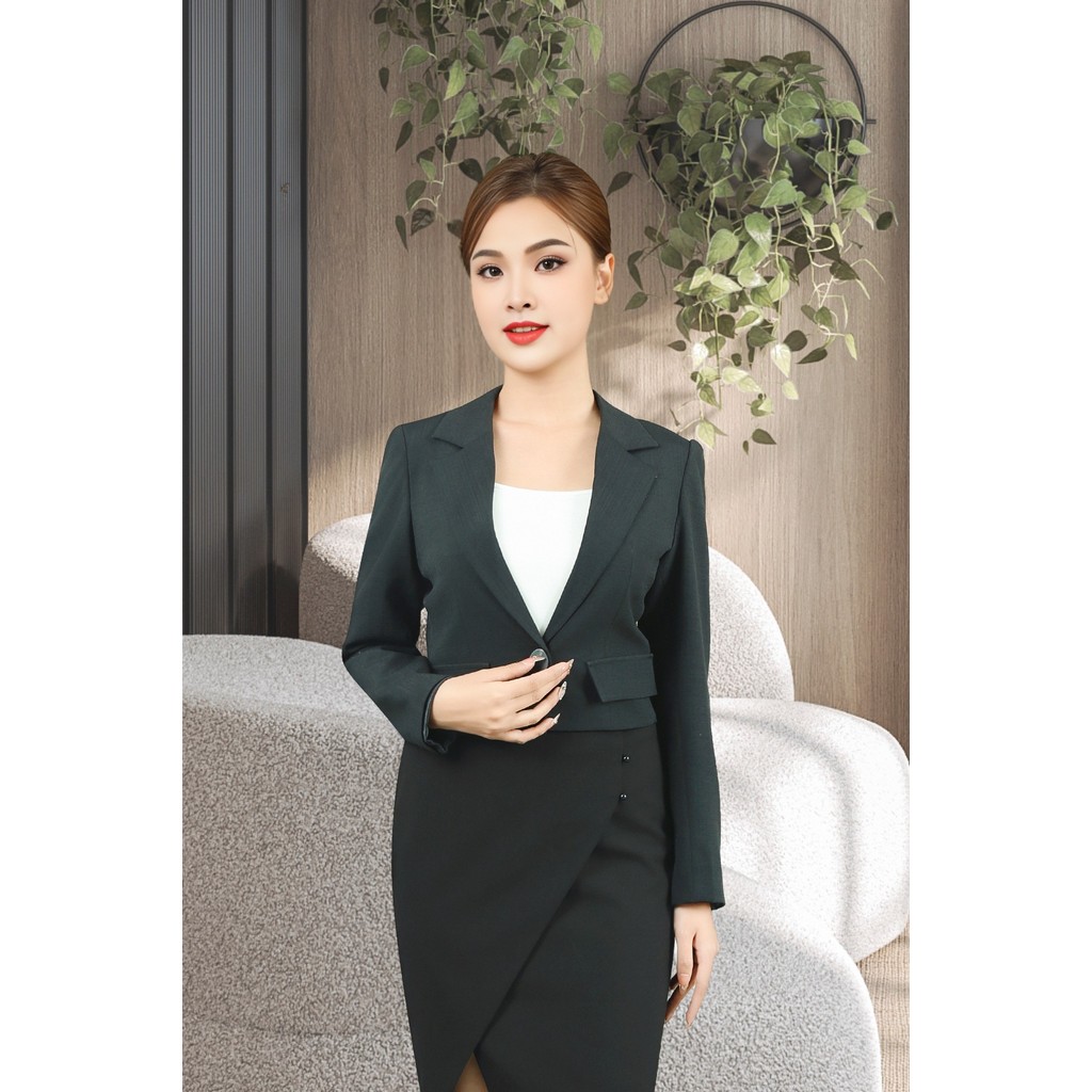 เสื้อกั๊ก 2 ชั้น แขนยาว คอปกดําสั้น 2 กระเป๋า 1 เม็ด AVD048DDE