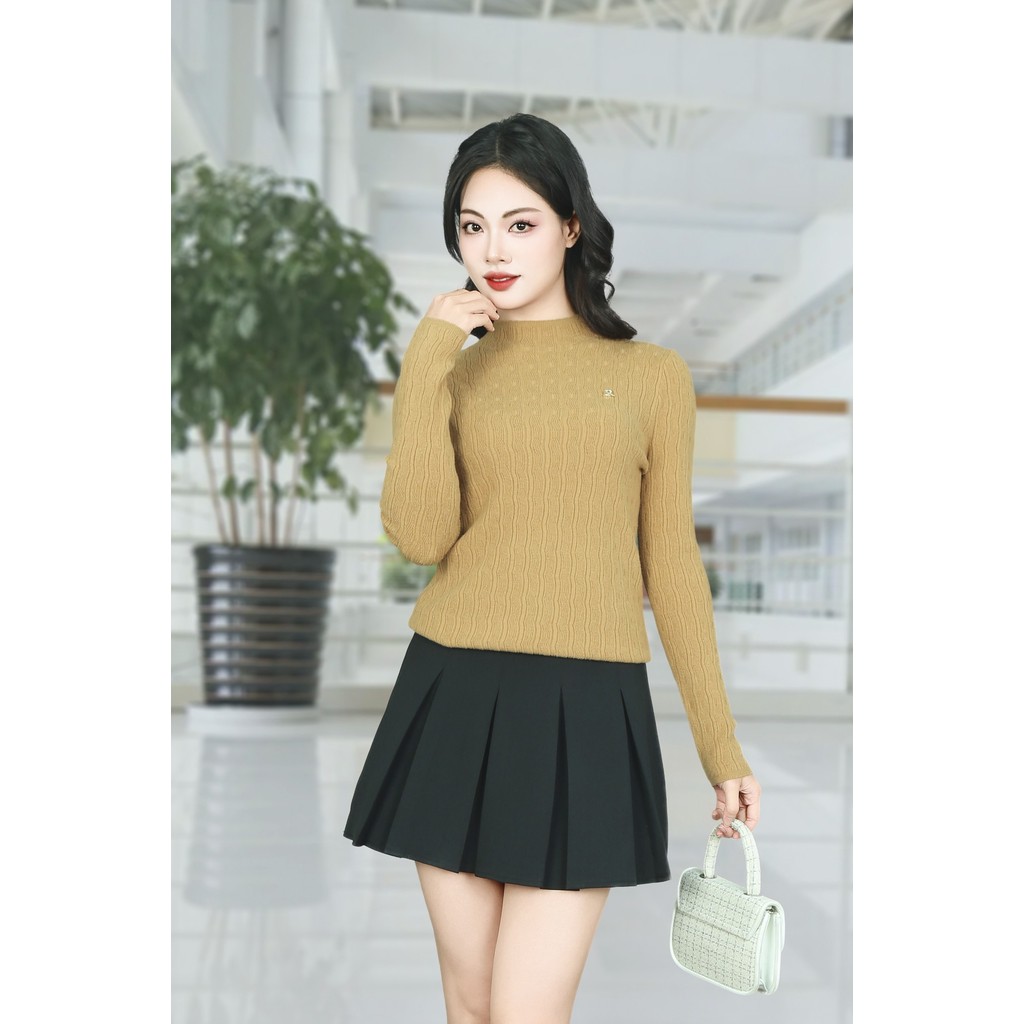 เสื้อสเวตเตอร์สีน้ําตาลคอปก 3F แขนยาว แต่งหน้าอก AL2383NA